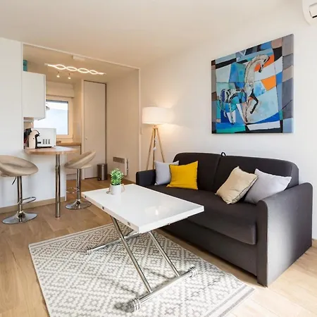 Antibes Les Pins Beautiful 3-Star Rated Studio * Antibes